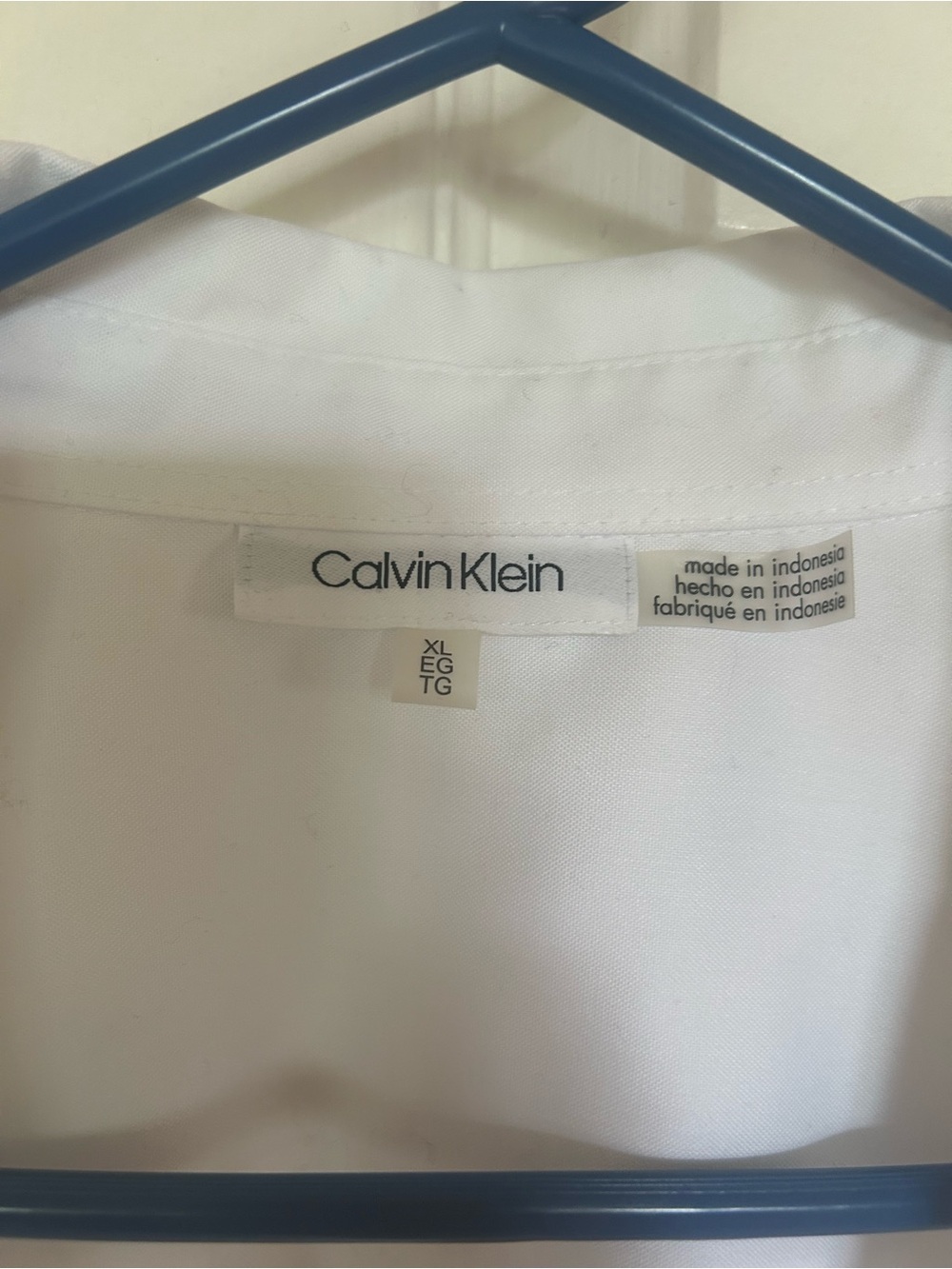 Calvin Klein White Button-Down Shirt - Relaxed Women's Style - Picture 7 of 7